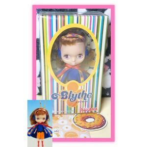 Petite Blythe PBL-01 Kozy Kape Inspired 4" Mini Fashion Doll Hasbro Japan Vtg